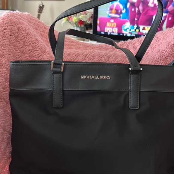 Michael Kors basic black classic bag cloth with vinyl trim, shoulder bag - Picture 3 of 10